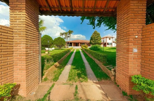 Aracariguama House | Comfort and Elegance: Refuge with Pool and Nature 40 Min from SP