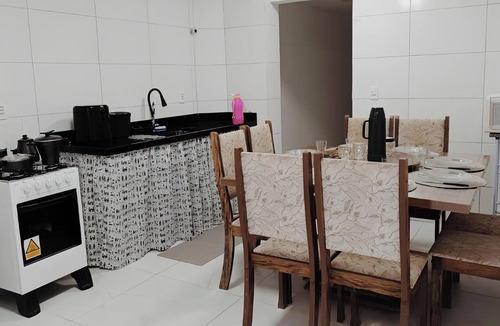 Sao Jose House | Comfort and Style | 7 Min Walk from Parque do Povo.