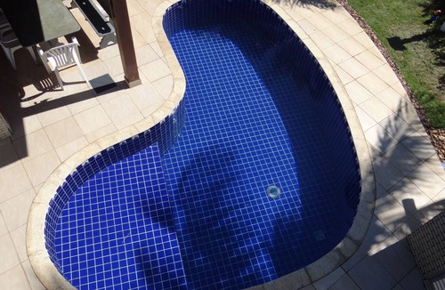 Guarutuba House | Comfortable single storey house, air conditioning, 50 meters from the beach-Wi-Fi (500MB)
