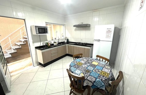 Mogi das Cruzes House | Complete house with private backyard.