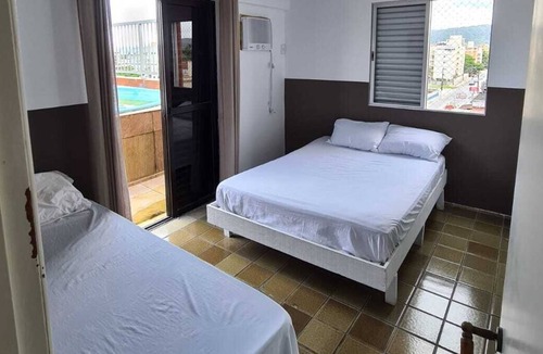 Parque Enseada Apartment | Confortável cobertura com piscina privativa