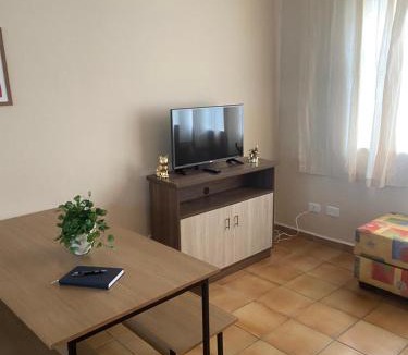 Vila Julia Apartment | Confortavel Apartamento na Enseada - Guaruja