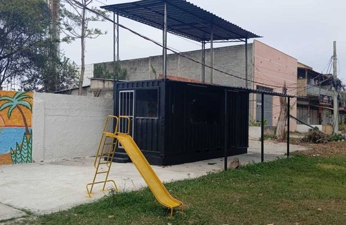 Guaratiba Apartment | Container Black