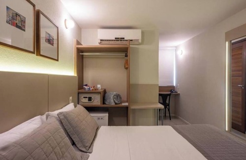 Vilas do Atlantico Hotel | Contemporary Room Steps from Vilas Beach | 10 Min Walk to the Beach