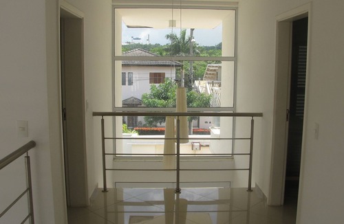 Estancia das Flores House | Contemporary style house with 4 suites and 6 bathrooms in gated community