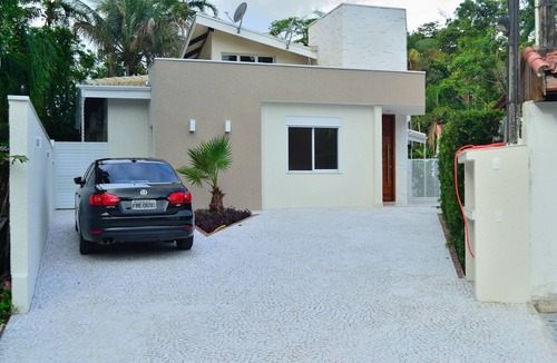 Guarutuba House | COSTA DO SOL 180m FROM GUARATUBA BEACH, ROOM 3 SUITE AIR COND. WIFI