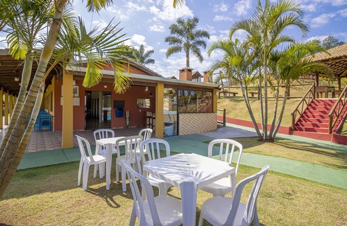 Paruru Cottage | Country house/family and corporate events.
