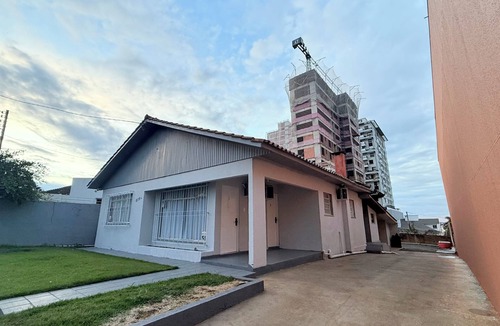 Jardim Italia Apartment | Cozy apartment with a prime location.