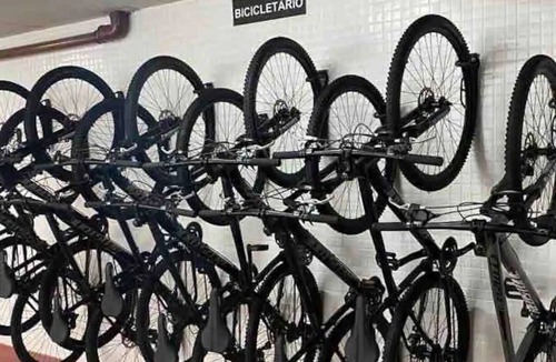 Parafuso Apartment | Cozy Apt Farol da Barra | Wifi and rooftop with pool