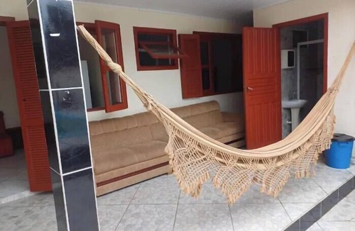 Matinhos House | Cozy beach house in Matinhos with pool for up to 18 people.