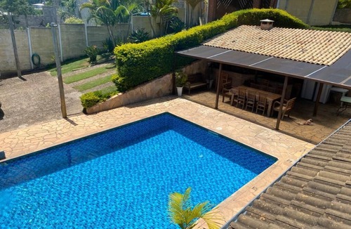 Portao House | Cozy country house in Atibaia, gated community with security and gatehouse.