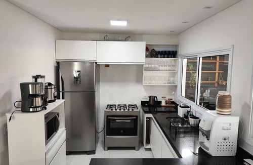 Praia da Enseada House | Cozy house on Enseada Beach in Ubatuba, and accepts your Pet.