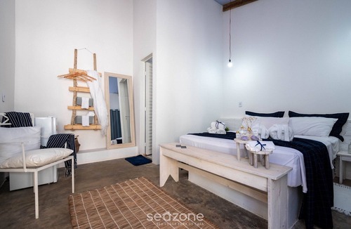 Hidrolandia House | Cozy Lakefront Suites RGB