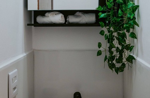 Republica Apartment | Cozy Studio Near the Airport