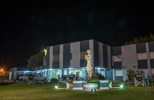 Eduardo Castex Hotel | Cristal Hotel