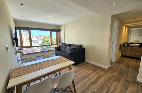 Centro Apartment | Cuatro Soles Bariloche in the main town + parking
