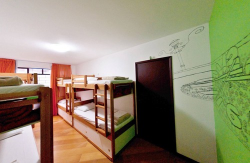 Bairro Jardim Botanico Hostel | Curitiba Casa Hostel