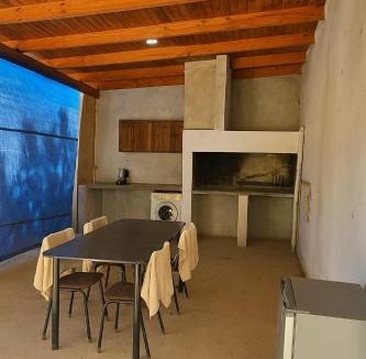 Esquina House | Danys