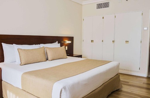 Microcentro Hotel | Dazzler by Wyndham Buenos Aires San Martin