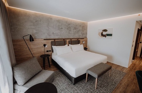 Villa General Belgrano Hotel | Deluxe King Room w/Pools & Wellness Facilities | Near Villa General Belgrano