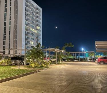 Mariano Roque Alonso Apartment | Departamento a estrenar tipo Resort en Complejo Altamira Surubi i 10 minutos del Aeropuerto Silvio Pettirosi