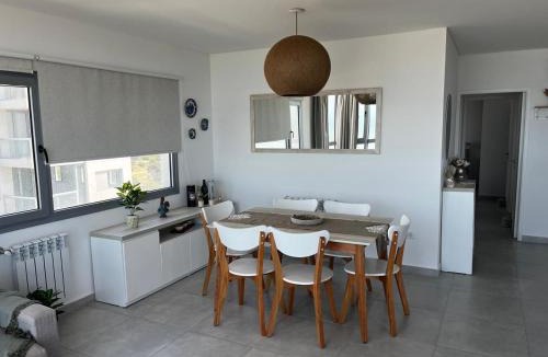 Partido de Monte Hermoso Apartment | Departamento de categoria frente al mar