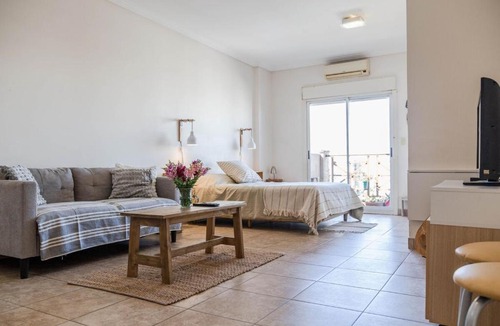 Comuna 11 Apartment | Depto en barrio residencial CABA - 2 personas con balcón y parrilla