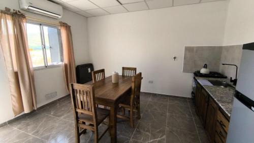 Avellaneda Department Apartment | Depto en planta baja con Aire acondicionado a 500m de la ruta - Camas individuales