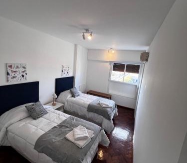 Godoy Cruz Apartment | Depto Familiar, 3 Hab - 2 Balcones - Vista a las Montañas