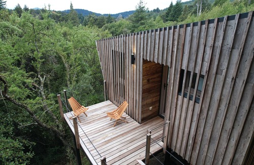 San Carlos de Bariloche House | Design house in the forest. Laguna del Trebol Reserve Zone