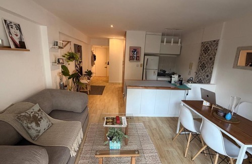 Colegiales Apartment | Design & light in Palermo/Colegiales | 1BR + balcony | WiFi + projector