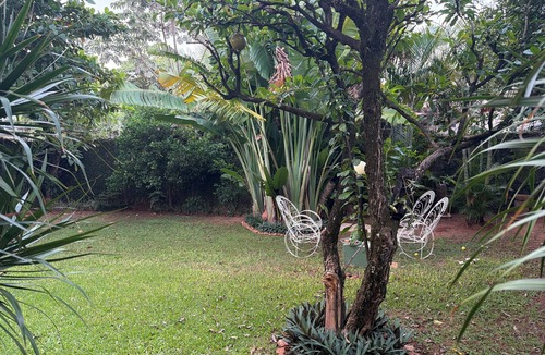 San Lorenzo Villa | Diosa Blanca tropical garden villa with pool and BBQ.