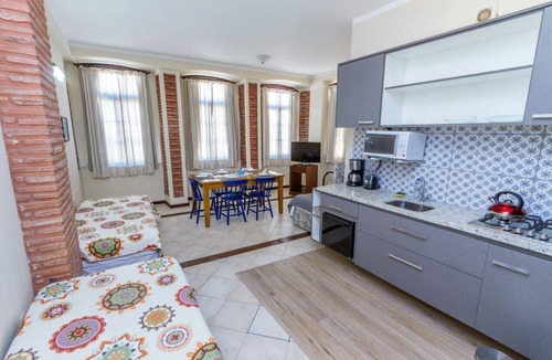 Comercio Apartment | Direita S.Antonio-Comfort Street Quarto e sala para 5 pessoas, vista c.historico.
