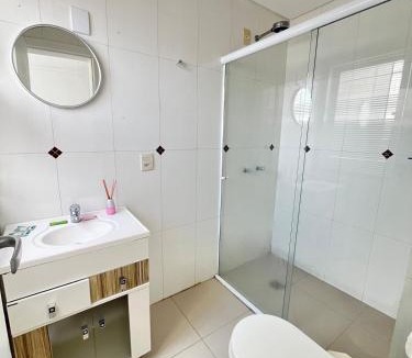 Pioneiros Apartment | Double suite with private bathroom and parking space