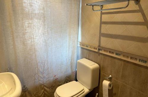 Las Heras Apartment | Dpto amplio con patio, churrasquera y cochera