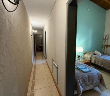 Las Heras Apartment | Dpto amplio con patio, churrasquera y cochera