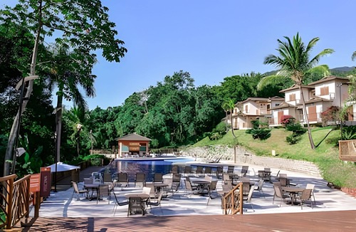 Veloso Condo | Dream Bungalow with Hot Tub on Curral Beach