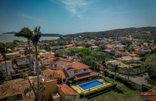 Manguinhos House | Duplex 250m da praia, rede futevôlei, sauna
