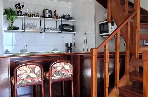 Alto do Capivari Apartment | Duplex em Castelo Piscina e Lareira