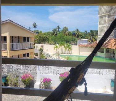 Maria Farinha House | Duplex em Condomínio familiar com 03 quartos à 200m da praia e 500m do Veneza Water Park