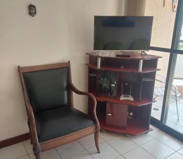 Praia Grande Apartment | Edf phalas apt a 200 metros da praia