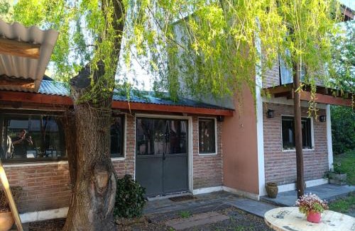Bosque Peralta Ramos House | El sauce solo familia