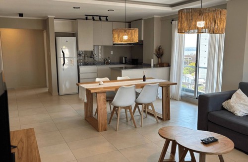 Posadas House | Elegance and comfort with a swimming pool and river views