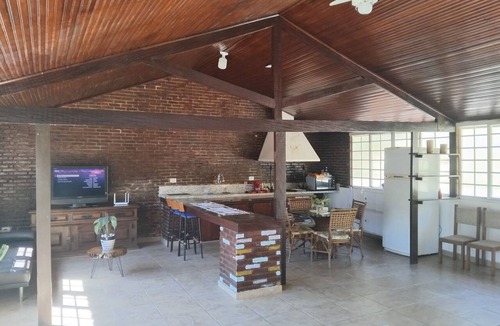 Vila Machado Cottage | Entire single-story house embraced by nature in the Serra da Cantareira mountains.