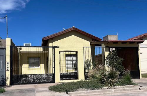 Rivadavia House | Entre Montañas