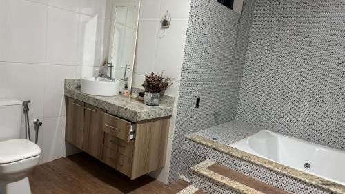 Brumado House | Espaço das esmeraldas-suite master