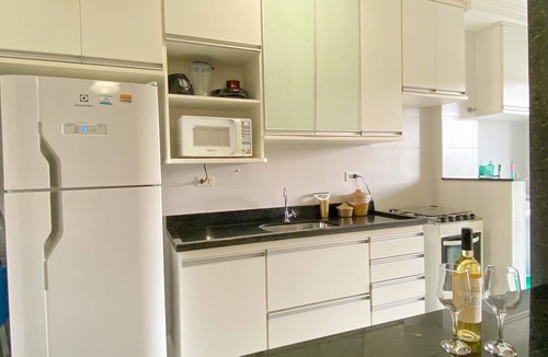 Toninhas Apartment | EXCELLENT APARTMENT, SEA VIEW, TWO PARKING SPACES, ABSOLUTE HYGIENE, WE HAVE OTHER OPTIONS.