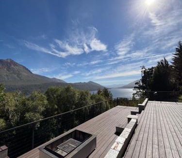Villa Catedral Villa | Exclusivo Lodge de Lujo, Vista al Lago y Jacuzzi
