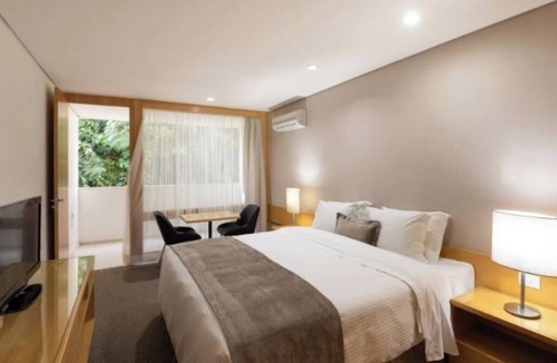 Brasilia Hotel | Experience Relaxation in a Modern Room w/Free Breakfast + Parking Included