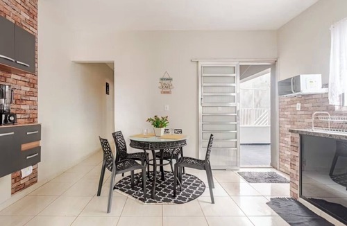 Americana House | Fabulous 2-bedroom house with AC in charming Americana
